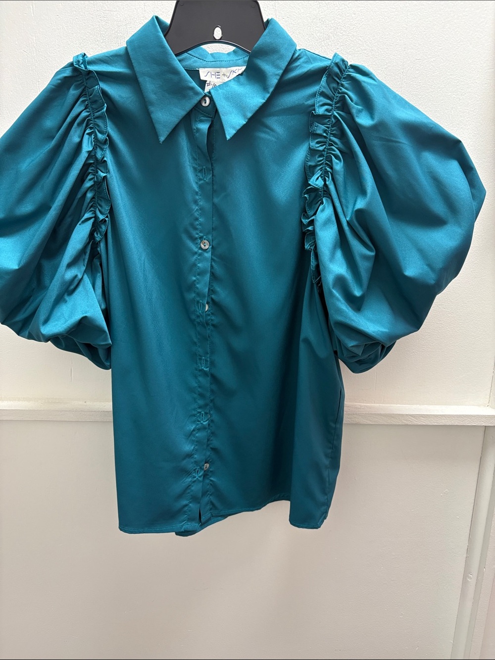 She + Sky Teal Puff-Sleeve Button Front Blouse